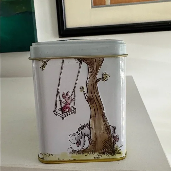 Disney Winnie the Pooh Honey Tea Tin with 40 English Breakfast Tea Bags - Picture 2 of 10